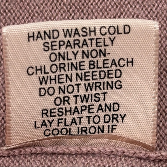 Philosophy Women’s Cashmere Blend Muted Pink Skull Print V-Neck Sweater Small - Picture 9 of 13